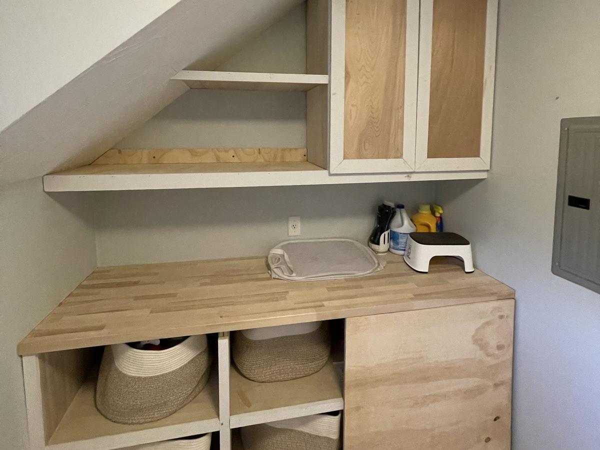 Custom laundry room built-ins